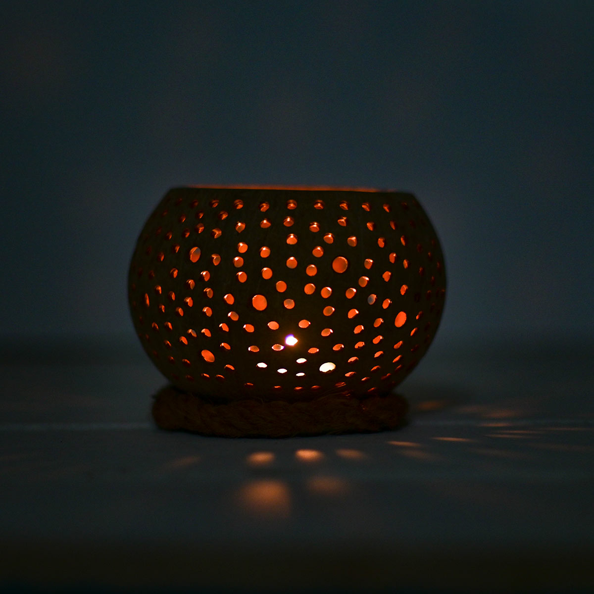 MINIMAL LIST Βάση ρεσό από κέλυφος καρύδας 12-13εκ.