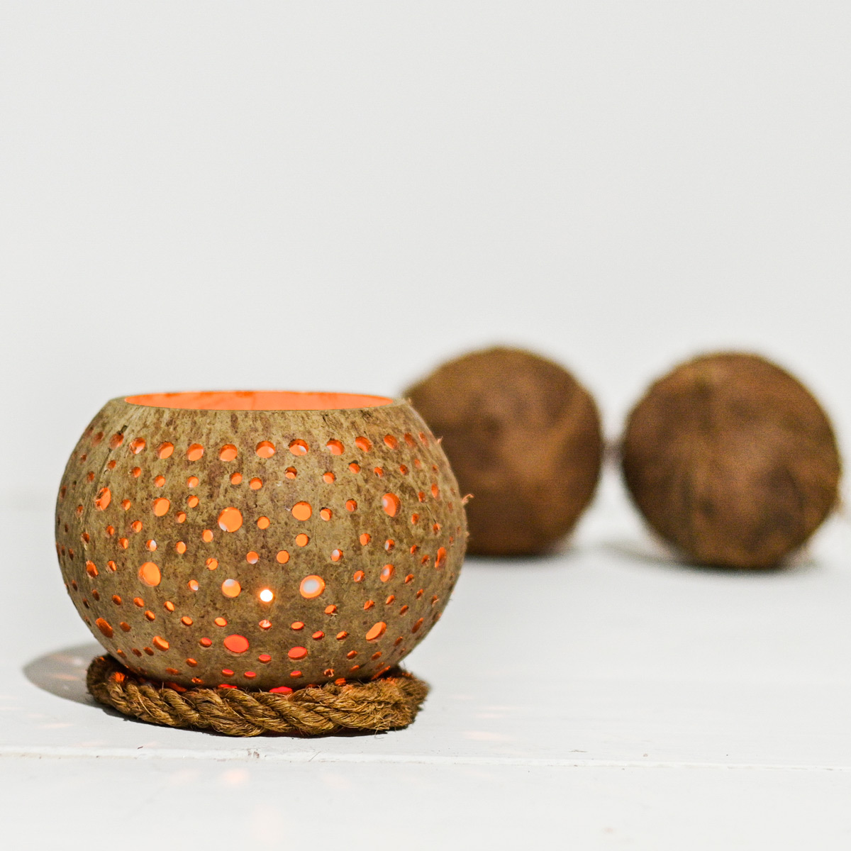 MINIMAL LIST Βάση ρεσό από κέλυφος καρύδας 12-13εκ.