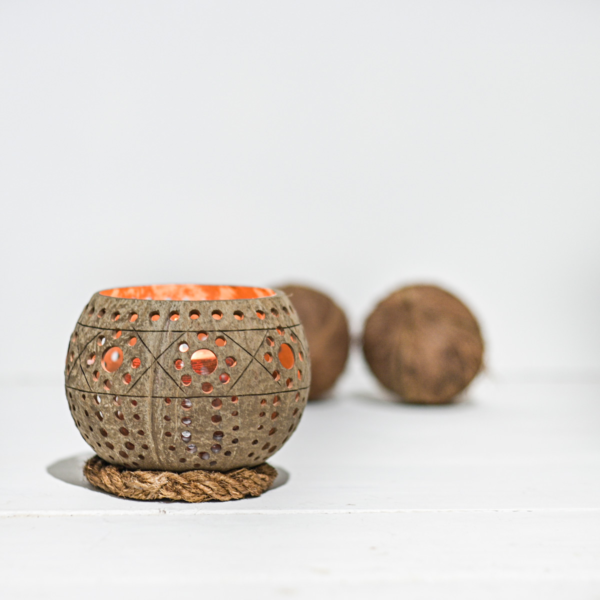 MINIMAL LIST Βάση ρεσό από κέλυφος καρύδας 12-13εκ.